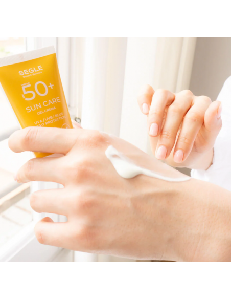 SEGLE PACK IMPRESCINDIBLES FARMASANJULIAN (LIMPIEZA+ EXFOLIACIÓN + PROTECCIÓN SOLAR)